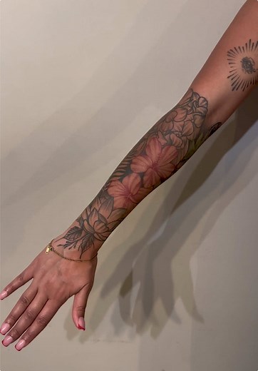 Exploring Meaningful Women’s Tattoos: Healed Ink Art