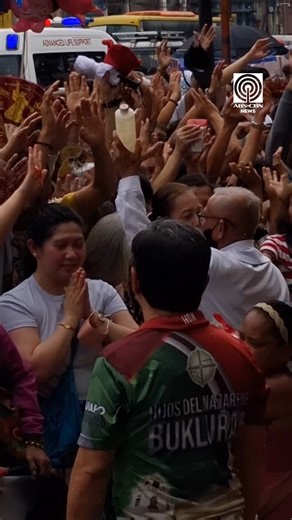 208K views · 10K reactions | Dumagsa ang mga deboto ng Poong Jesus Nazareno sa Quiapo Church ngayong unang Biyernes ng taon, Enero 2, 2026. | via Jonathan Cellona, ABS-CBN News | ABS-CBN News | Facebook