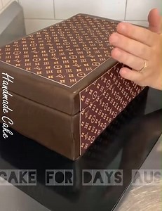 1.9M views · 26K reactions | Delicious chocolate birthday cake | Pie Bakery | Facebook