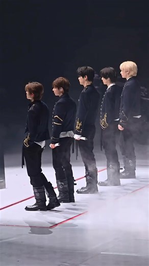 Tomorrow X Together - Crown Music and Moments