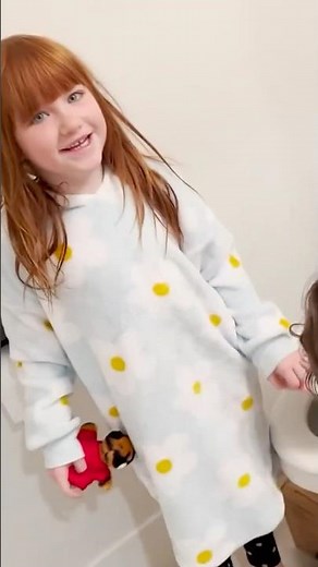 BUTTER on the TOiLET?!?!!!? Adley has some crazy leprechaun traps through the years!