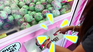 【cookie】小姐姐和另一位博主参加LOL娃娃活动时视频~小姐姐是戴眼镜的~