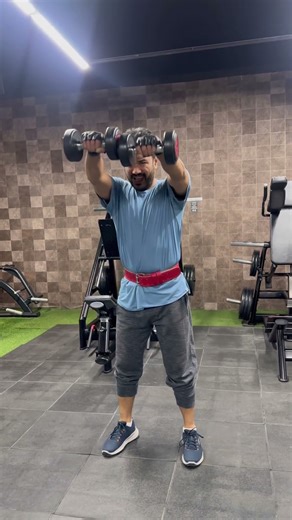 Shoulder Front Raise #shoulderworkout #shoulderday #frontraise #frontraisedumbells #gymmotivation