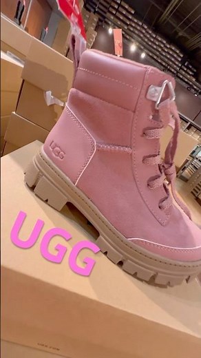 UGG ANKLE BOOTS UGG OUTLET FALL & WINTER FASHION #ugg #anklebooties #uggboots #outletstore