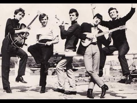 KARAOKE - Czerwone Gitary - Ciągle pada