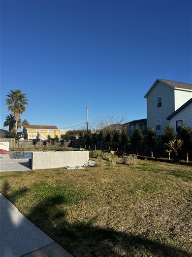 Plant 20 , 30 Gallon Hollies ✅ Insulate & add enriched soil✅ Apply Root Stimulator✅ Spread excess dirt into low spots✅ Done in 3 hours? YEP✅ #LandscapingHumor #YardGlowUp #GardenGlow #business #standingonbusiness