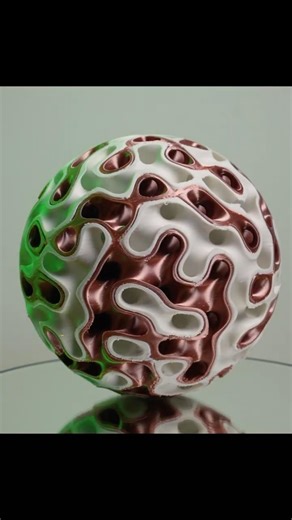 30 Hours to Print This Gyroid Sphere