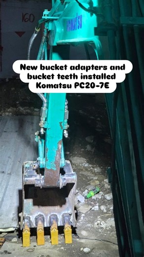 kenkiiiJ on Instagram: "New bucket adapters and bucket teeth installed | Komatsu PC20-7E 👨‍🔧 #kenkiiiJ #technologywithasoul #Komatsu #PC20 #heavyequipment"