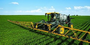 Deere unveils new Hagie self-propelled sprayers