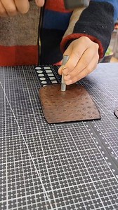 39K views · 213 reactions | How to manually install metal snap fasteners#shorts backpack #bagmaking #leather #leatherbackpack #handmade | Leather Craftsman | Facebook