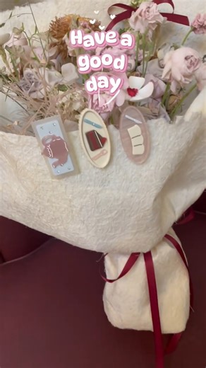 Canyuan Design on Instagram: "✨Fun Tableware Hair Clip Series✨ We've transformed tableware aesthetics into a hair accessory focal point, featuring mini hair clips shaped like plates, cutlery, and other tableware, presented in retro macaron colors. Niche yet eye-catching, these are trending items that are sure to generate buzz. As a professional hair accessory manufacturer, we offer: ✅ Low MOQ: 50-200pcs/style, color ✅ Custom color, logo, and packaging options ✅ Fast sample and delivery ✅ Competi