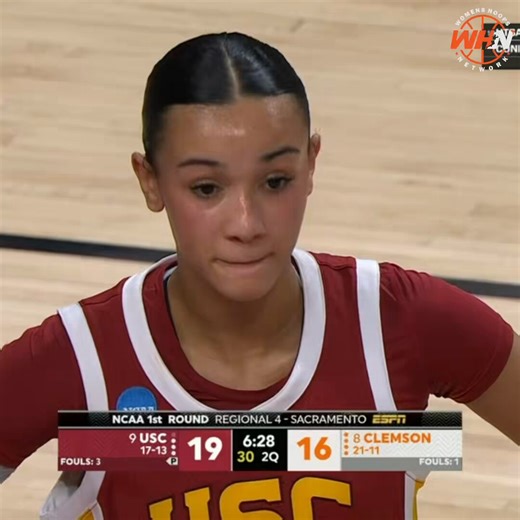 Dropping 31/6/5 as a freshman in your NCAA Tournament debut kinda crazy. Welcome to March Madness Jazzy Davidson. Generational talent.