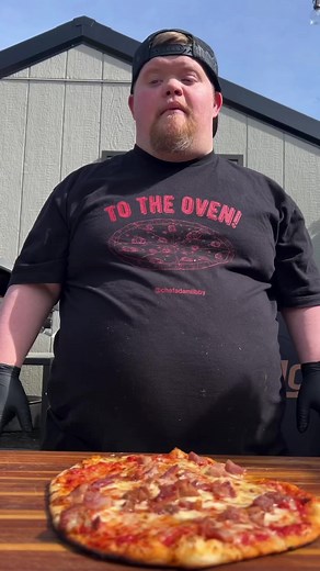 60K views · 3.3K reactions | Here’s my take on Hawaiian pizza. #hawaiianpizza #hawaii #pizza #ooni #oonipizzaoven #pizzaoven #outdoorcooking #trendingreel #viral #yum #foodie #downsyndrome #chef #tasty #easyrecipes | Chef Adam Libby | Facebook