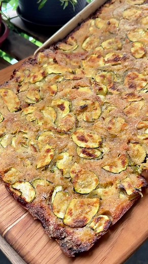 Schiacciata di Zucchine e Cipolle: Ricetta Facile