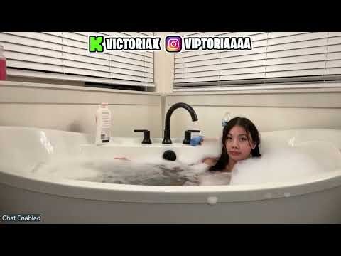 Kick Streamer Has a FULL Slip Live 😳💀