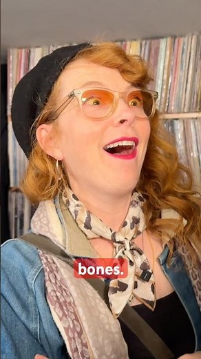 Melissa Auf der Maur digs Nardwuar’s knowledge of digging !