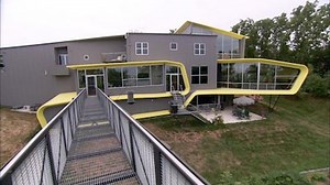 Watch Offbeat America Season 2 Episode 1 - Candy-Covered Home and More