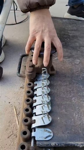 Conveyor belt factory on Instagram: "Conveyor belt connector installation guide, steps for connecting conveyor belts"