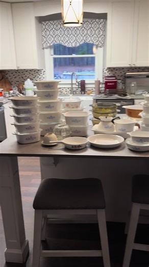 Amazing Vintage Thrift Haul: Pyrex and CorningWare