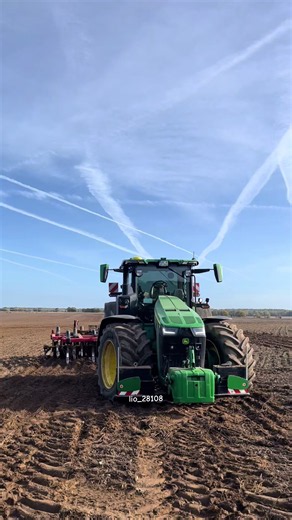 John Deere 8R: Der Tiger in der Landwirtschaft 🫳🏼🫳🏼