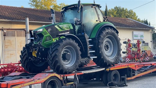 🚜 Lorsqu'on décharge le tracteur Deutz-Fahr 6180 RV Warrior, on ne fait pas semblant 😲😲 Voici une bête de course puissante, que vous pouvez venir admirer sur notre parc...😉 Dispo de suite : 📧📞 lafforgue-see@wanadoo.fr - 05 62 64 62 08 https://ets-lafforgue.fr/tracteur-deutz-fahr-6180-rv/ | Établissements Lafforgue - Bechamatic