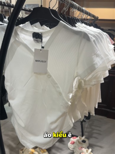 Tại sao queenie nhìn thì fancy mà đồ lại rẻ thế ?