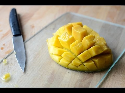 How to Peel and Eat a Mango