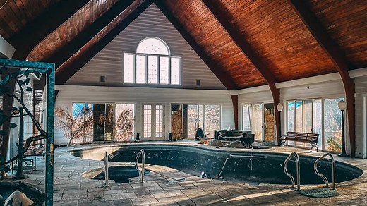 Abandoned $20M Mansion - Horizon Farm in Barrington Hills