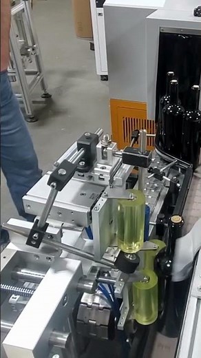 How to Apply Neck Wrap Labels with Precision