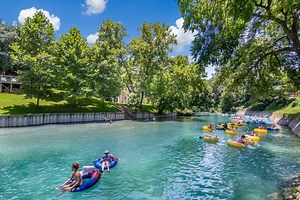 Comal River Condos For Sale in New Braunfels - ...