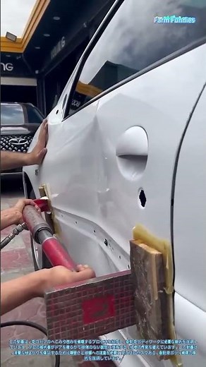 車のドアへこみ修理：滑らかな表面の復元