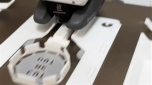 拓竹A13D打印机安装容易，精度高，轻松实现四色打印