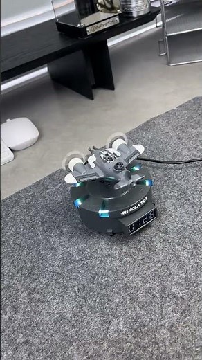 A close look at the Tiger Cat airplane clock! Every design is aesthetically pleasing.