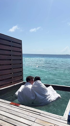 Unforgettable Honeymoon in Maldives: Moon, Stars, and Ocean Retreat