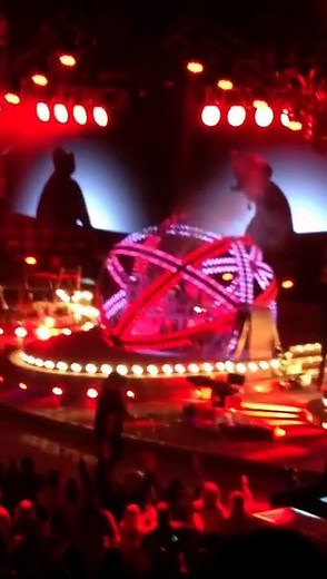 Man Against Machine - Garth Brooks