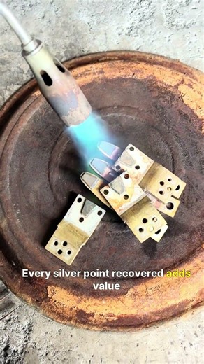 Heating up breaker contacts to extract silver #silver #silverrecovery
