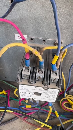 Lack of Maintenance: One of the most common causes of compressor failure is a lack of maintenance. ...Overheating: Another common cause of compressor failure is overheating. ...Contamination: Contamination of the compressor's internal components can also lead to failure. | Ashik Hamza