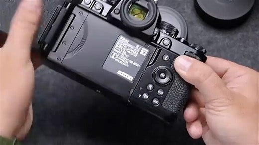 这款索尼DSC-RX100M5相机，颜值出众，画质清晰，随时随地捕捉生活美学，记录旅行、聚会每一份精彩瞬间，轻松拍出艺术感大片！