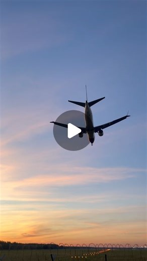 Adriana Miglāne on Instagram: "Es visu dzīvi esmu domājusi par visiem, tikai ne par sevi. Visus likusi pirmajā vietā, bet ne sevi līdz es izdegu. Izdegu tā, kā vēl nekad. Tik sliktu pašsajūtu biju piedzīvojusi, šķiet pirmo reizi dzīvē. Viss uz maniem pleciem, šķita, ka kļūst tik smagi un es slīkstu. Es esmu pateicīga, ka Dievs man deva Hugo, jo tikai pateicoties viņam un mammai, es saņēmu sevis rokās un spēru soli uz labāku nākotni mums ar Hugo. Tas nebūs viegli, bet es zinu, ka tas ir pareizi.