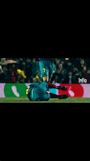 𝐌 𝐊 on Instagram‎: "​"كلاسيكو 2008: ليلة أدرك فيها النجوم أنهم مجرد مُشاهدين! 💔" ​عندما تقف أمام أسطورة، لا تنفع الأسماء ولا الخشونة. ​هذا هو الفرق بين العبقرية الصافية والجهد العضلي العاجز. لقد حاولوا إيقافه بـ "القوة" التي يظنونها، لكنهم فقط أثبتوا كم كان "ليو" في مستوى آخر تماماً. ​راموس بشبابه الغاضب، سالغادو بخبرته المحدودة، شنايدر المتراجع، وحتى كانافارو (صاحب الكرة الذهبية المُحبط)— كل هذه الألقاب والنجومية ذابت أمام ساحر لم يواجههم بالعنف، بل بالمهارة التي تسببت في أذيتهم الذاتية! ​ال