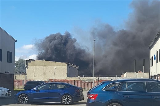 'Please keep windows and doors closed': Ten fire engines called to extinguish Hartlepool blaze