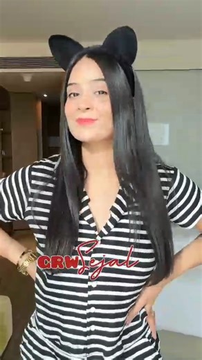 MODNY | Proof that the right outfit can fix any mood. ✨ From lounging to lunching in seconds! This floral set from @Modny is officially my new... | Instagram