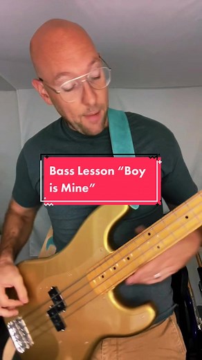 Bass Lesson: Learn 'The Boy is Mine' with Arpeggios