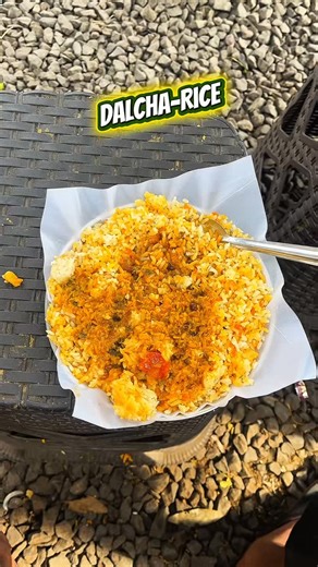 Tejas Deshpande on Instagram: "“VLOG : Aaj Gharche Gavi Gelyamule Khanyache Wande Zale” . . . . . #tranding #viral #food #foodie #dailyvlog #vlog #vlogger #akkalkot #swamisamartha #friendship #contentcreator #trandingreels♥️ #viralreels #foryou #explore #travel"