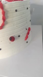 Ladybug 🐞 #cakeupegypt #cake #cakes #customizedcake #customizedcakd #cakedecorating #chocolatecake #chocolatelover #cakedesign #vanilla #birthday #birthdaycake #engagementcake #weddingcake #chocolate #minicake #minicakeseries #happybirthday #birthdaycakes #trend #trending #ladybugcake | Mariumello