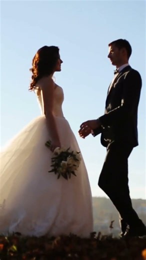 Step Inside an 1850s Barn Wedding