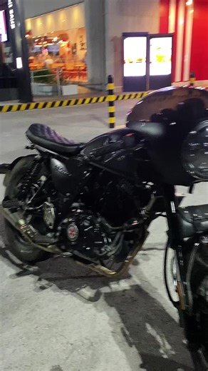 Classic Motorcycle Enthusiasts Unite with Rusi Classic 250