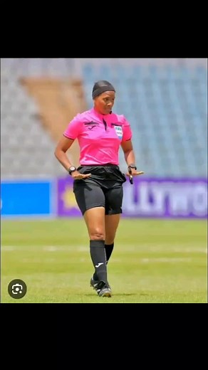 #AkhonaMakalima ✊🏾✊🏾✊🏾✊🏾✊🏾✊🏾❤ must officiate kwi #SowetoDerby I wanna see something