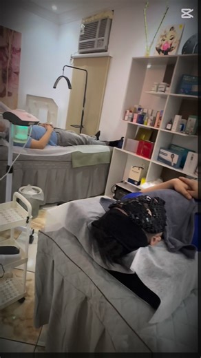 Both of these clients chose the Pico Laser and StemCell MTS Treatment. Thank you both, Sirs, for coming and trusting us to provide the skin treatments you requested and that are aligned with your skincare needs. We appreciate your confidence in our services! “STAY RADIANT, STAY REVIVE”✨ | Revive Beauty Aesthetic House