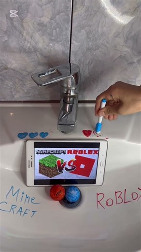 MineCraft vs Roblox? What game do you like?#minecraft #roblox #muzik